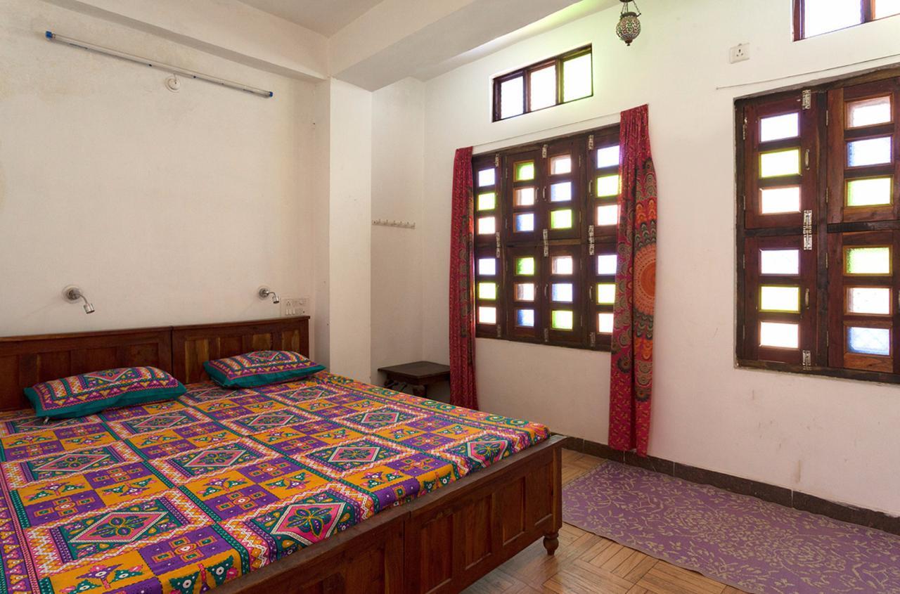Hotel Pawan'S Palace พุชการ์ ภายนอก รูปภาพ